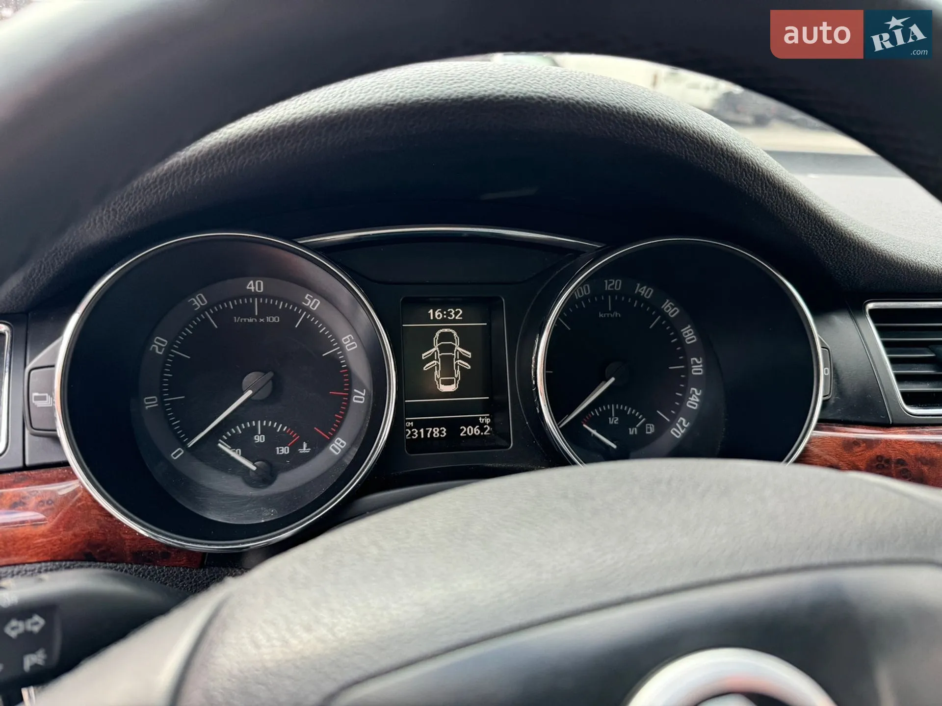 2011 Skoda Superb - мініатюра 28