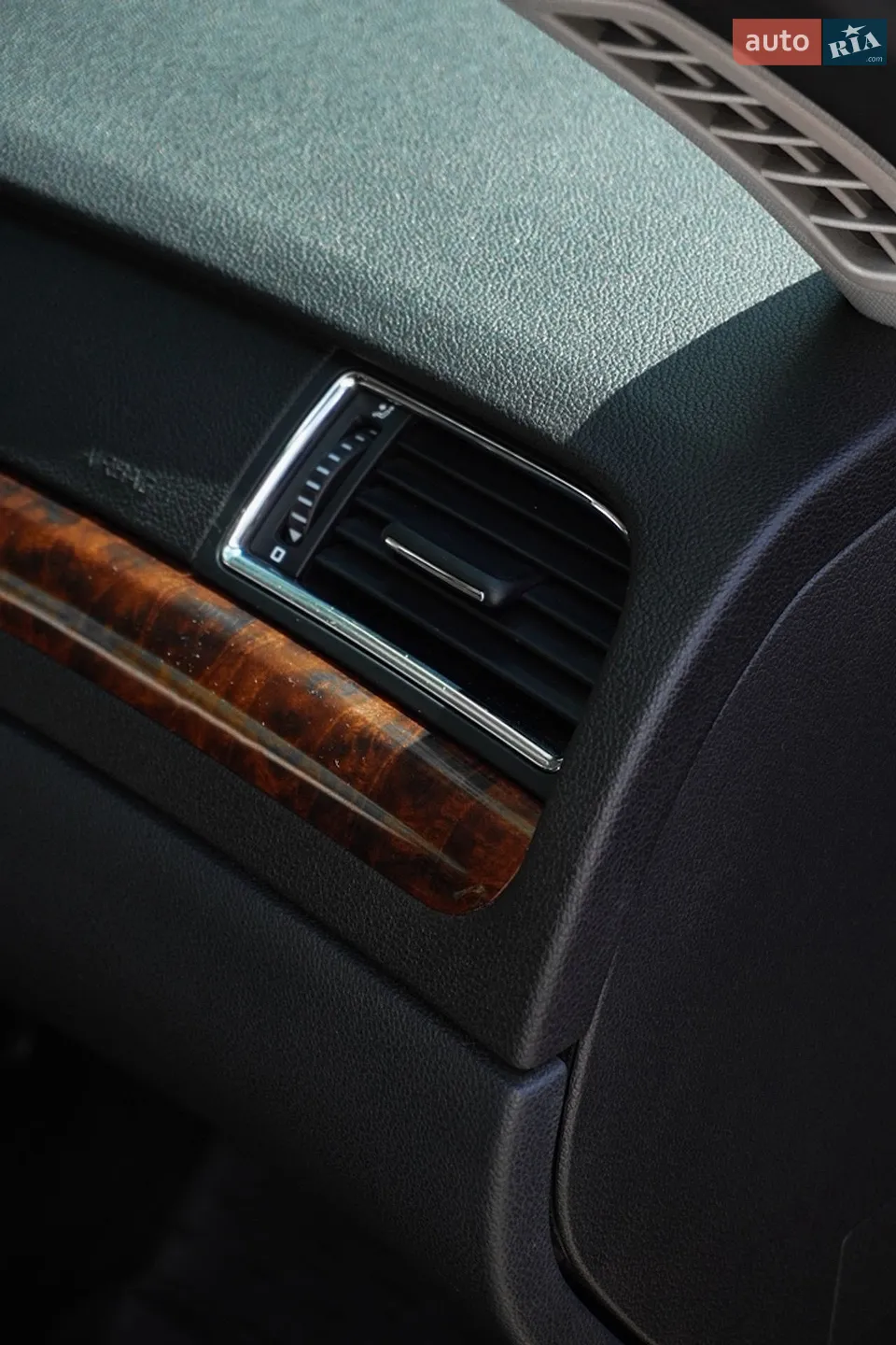 2010 Skoda Superb - мініатюра 23