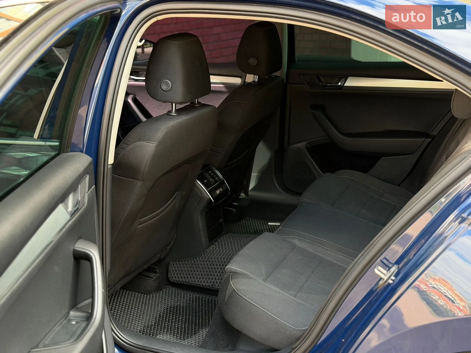 2015 Skoda Superb - мініатюра 11