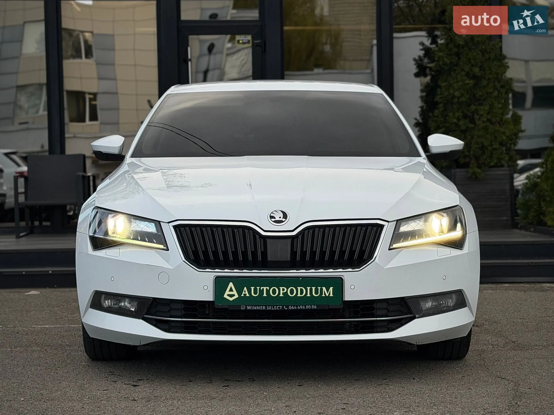2019 Skoda Superb - мініатюра 2
