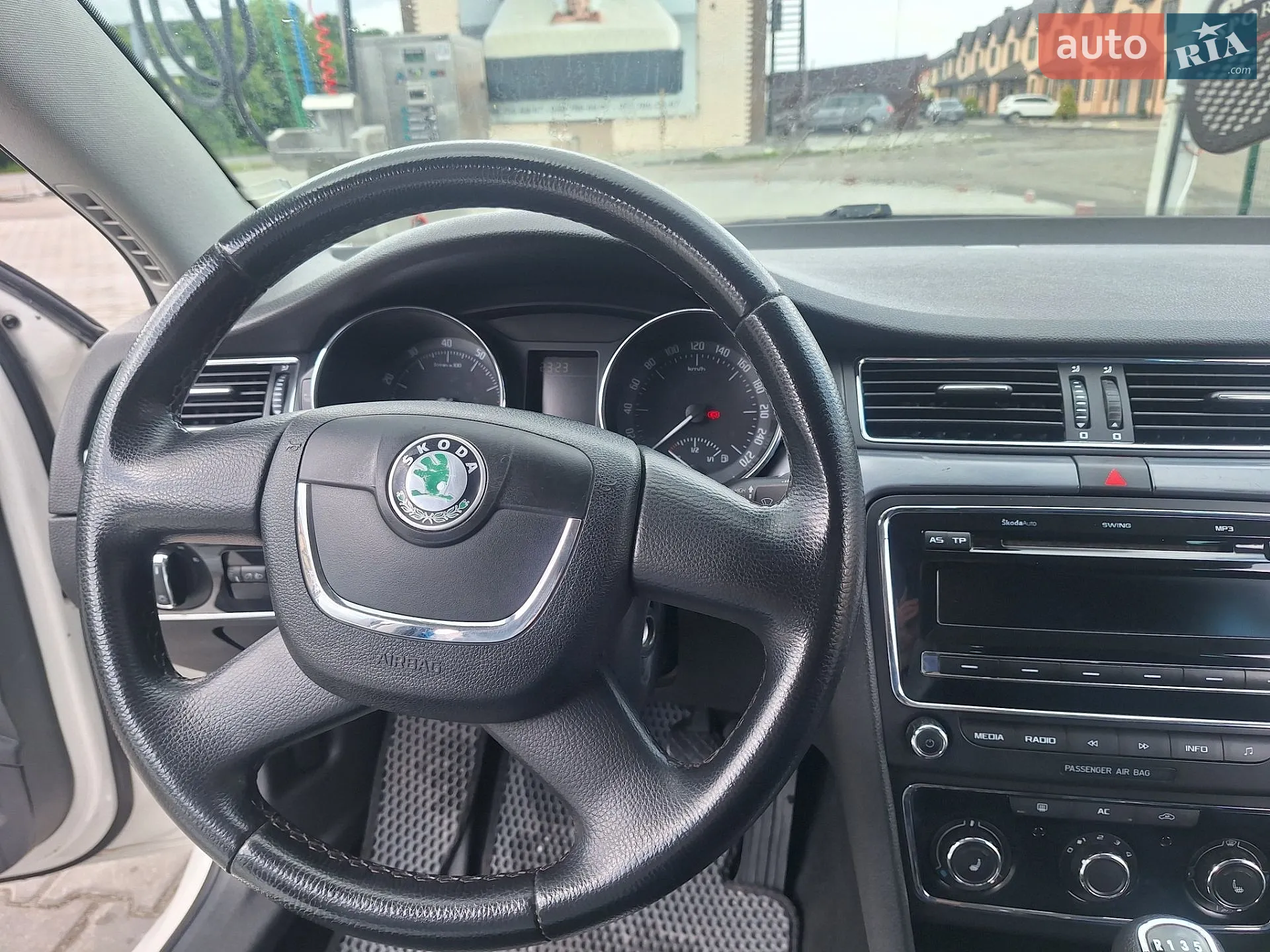 2011 Skoda Superb - мініатюра 29