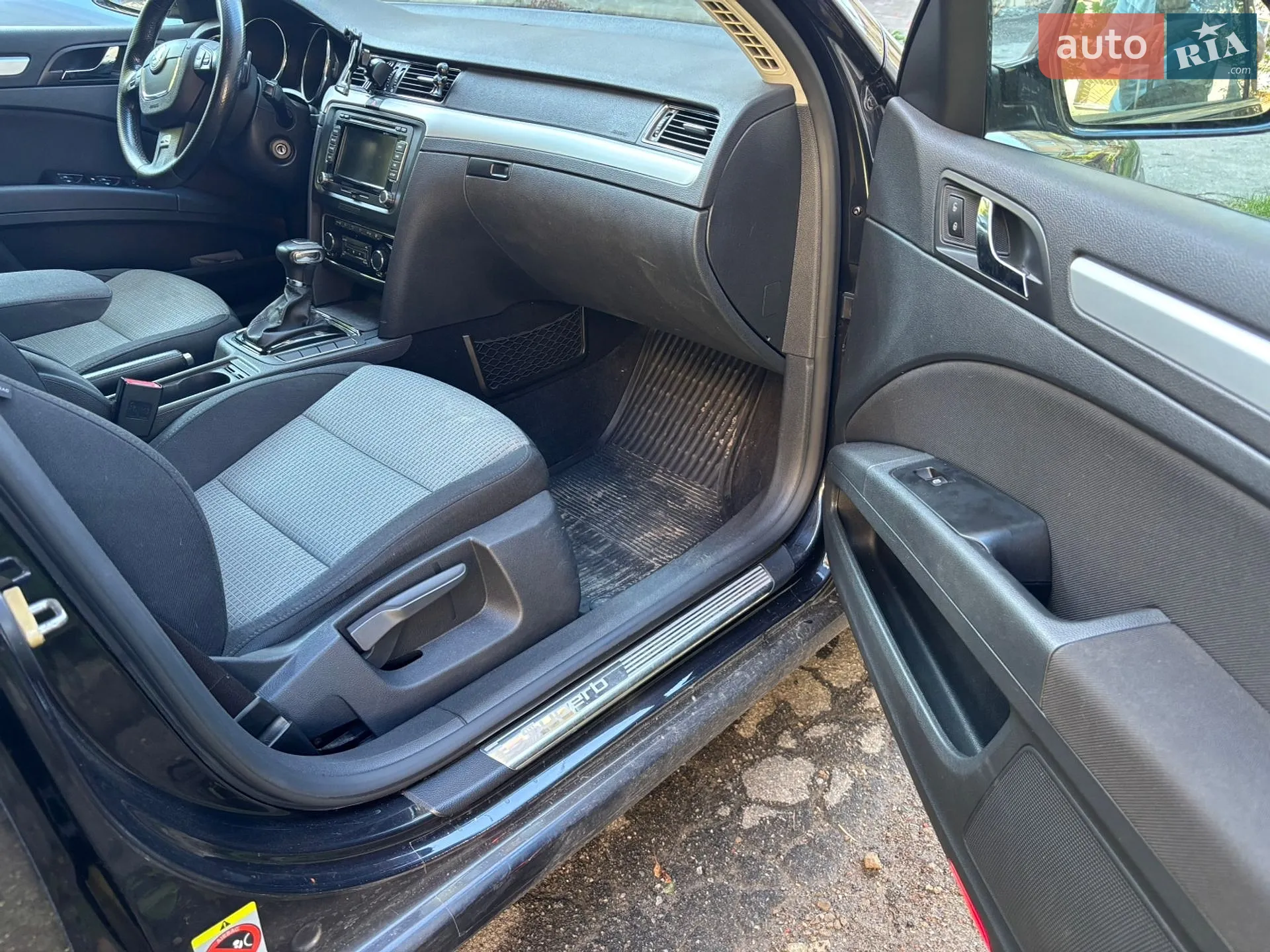 2012 Skoda Superb - мініатюра 4