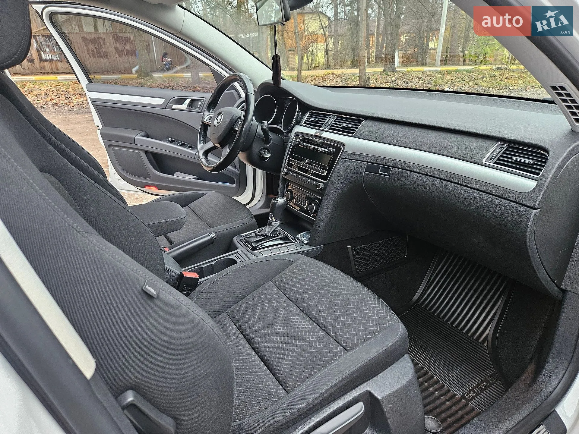 2013 Skoda Superb - мініатюра 14