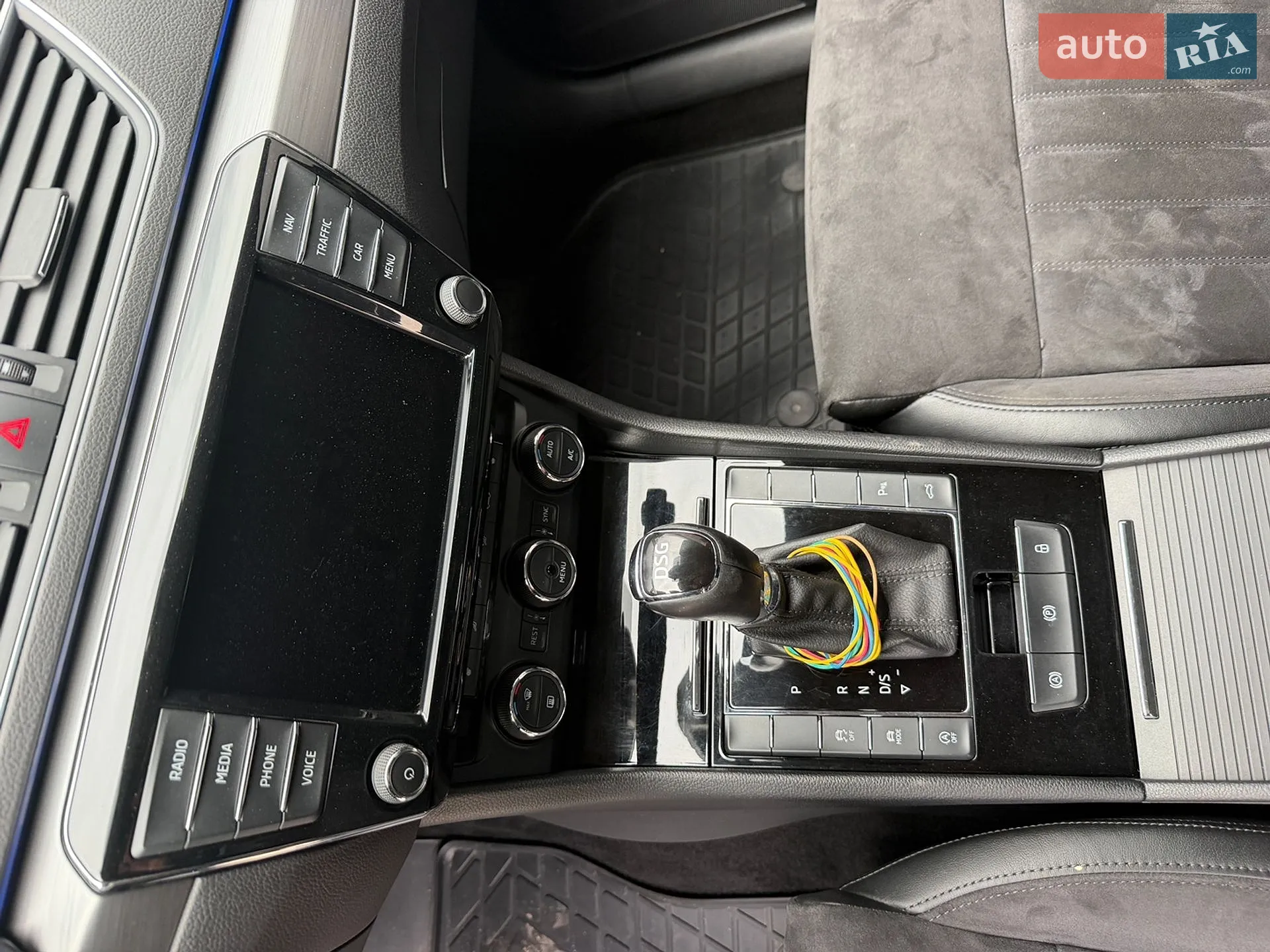 2019 Toyota Land Cruiser - мініатюра 9