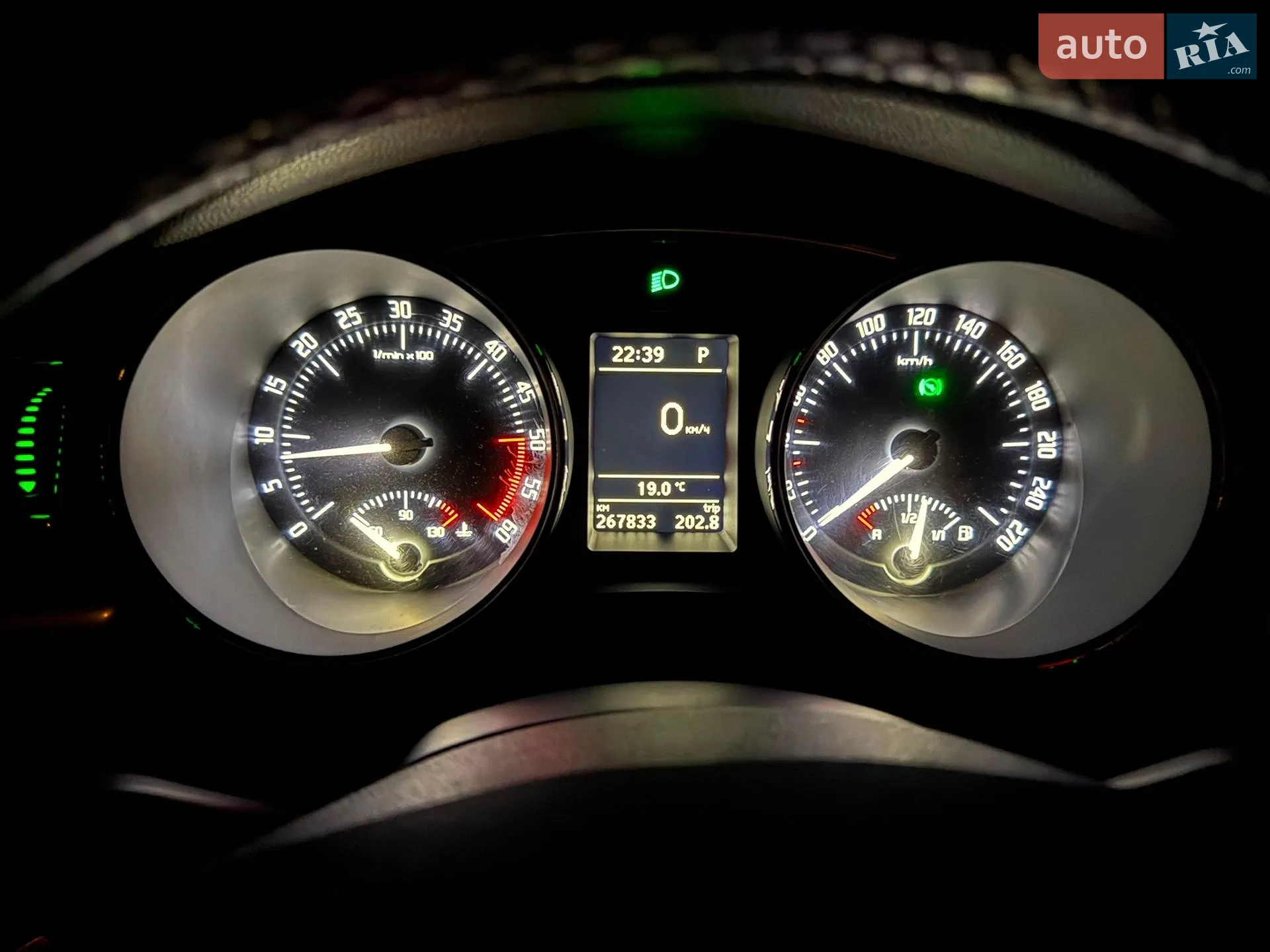 2011 Skoda Superb - мініатюра 16