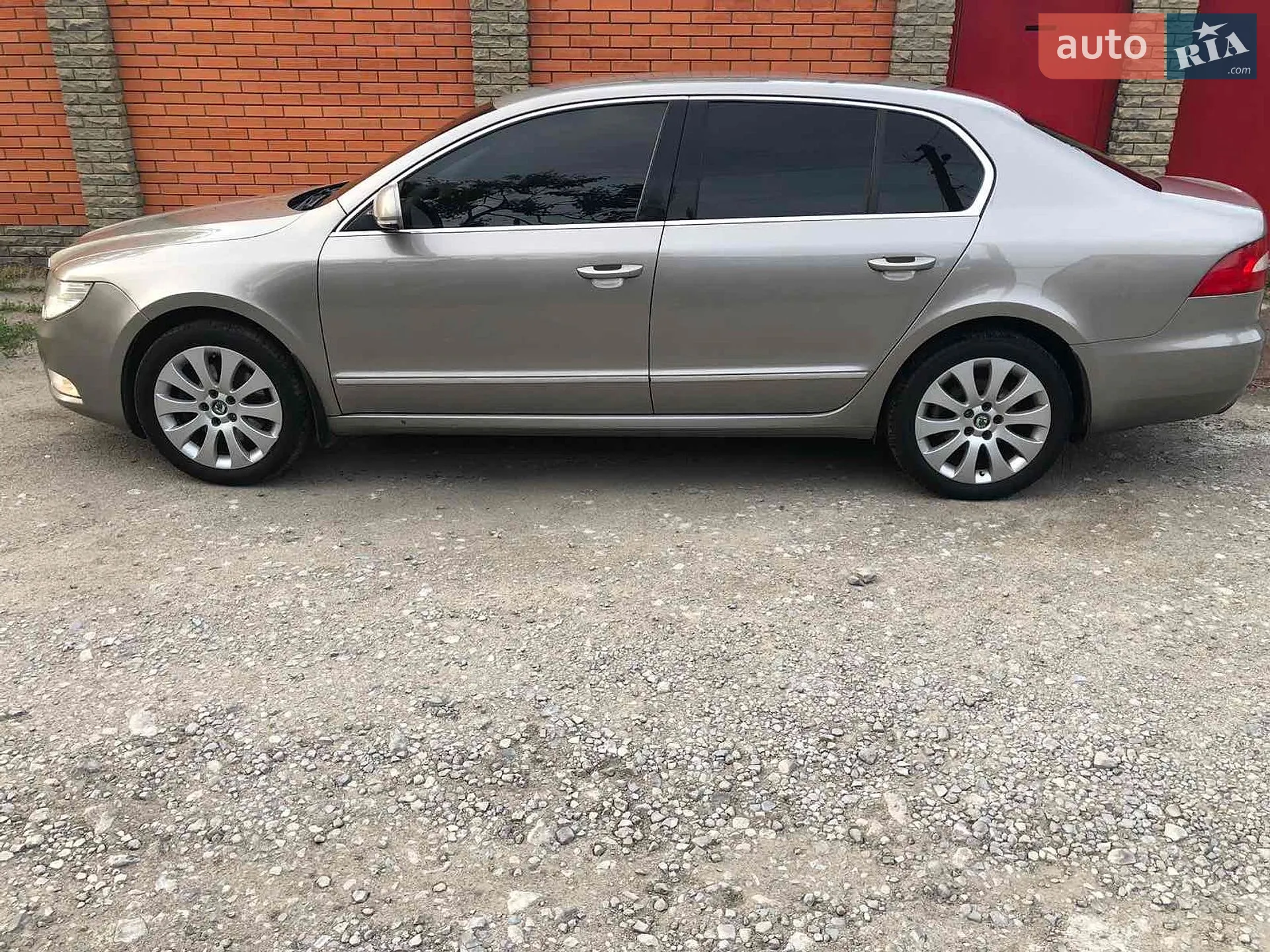 2011 Skoda Superb - мініатюра 2