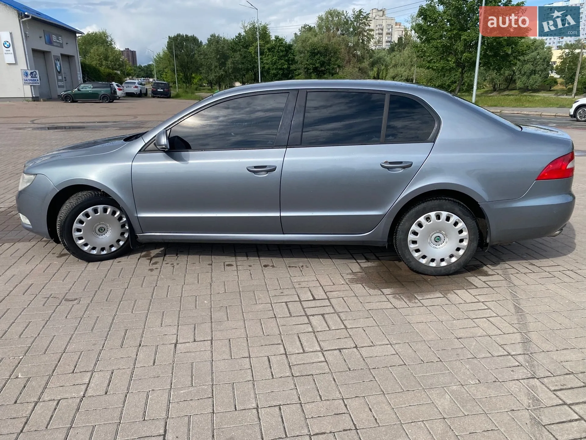 2011 Skoda Superb - мініатюра 6