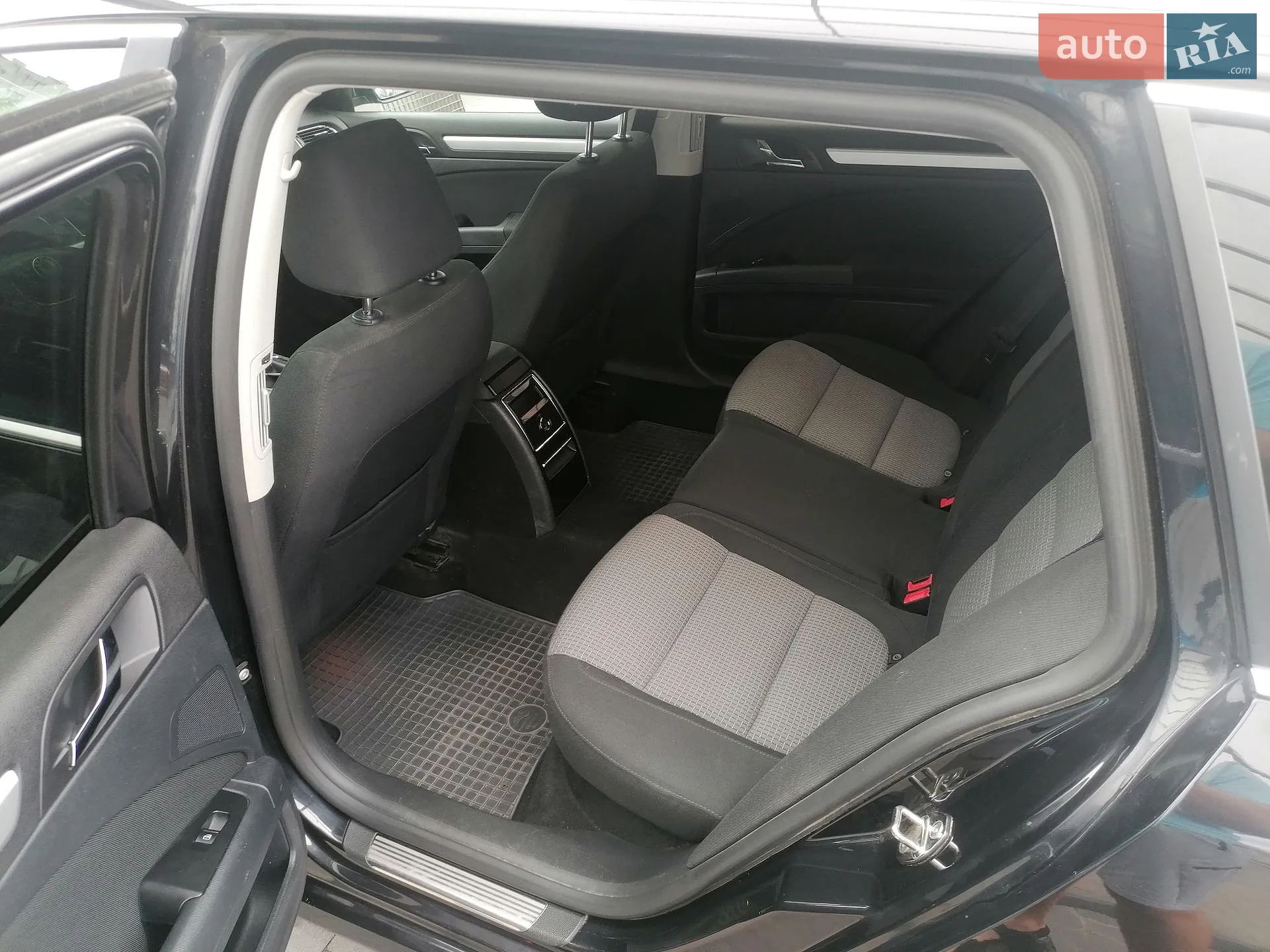 2011 Skoda Superb - мініатюра 36