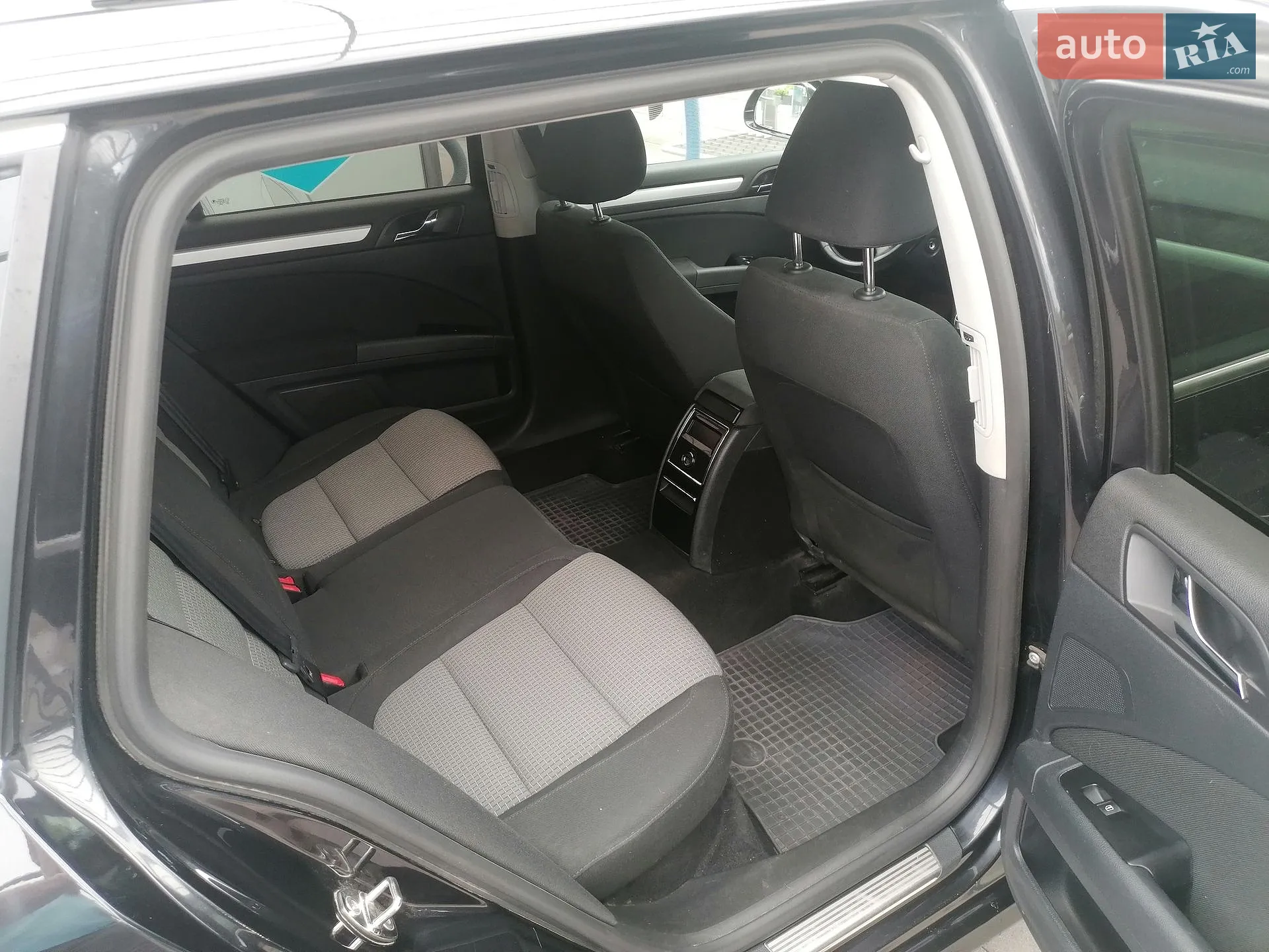 2011 Skoda Superb - мініатюра 40