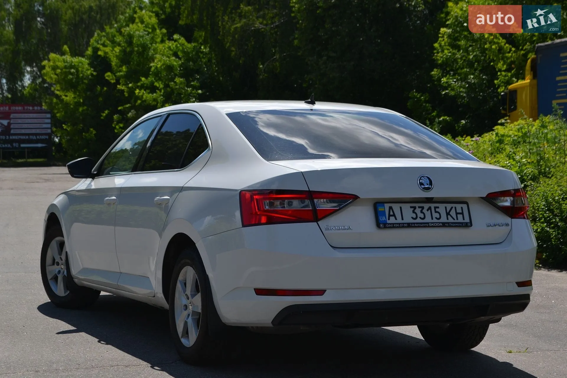 2016 Skoda Superb - мініатюра 2