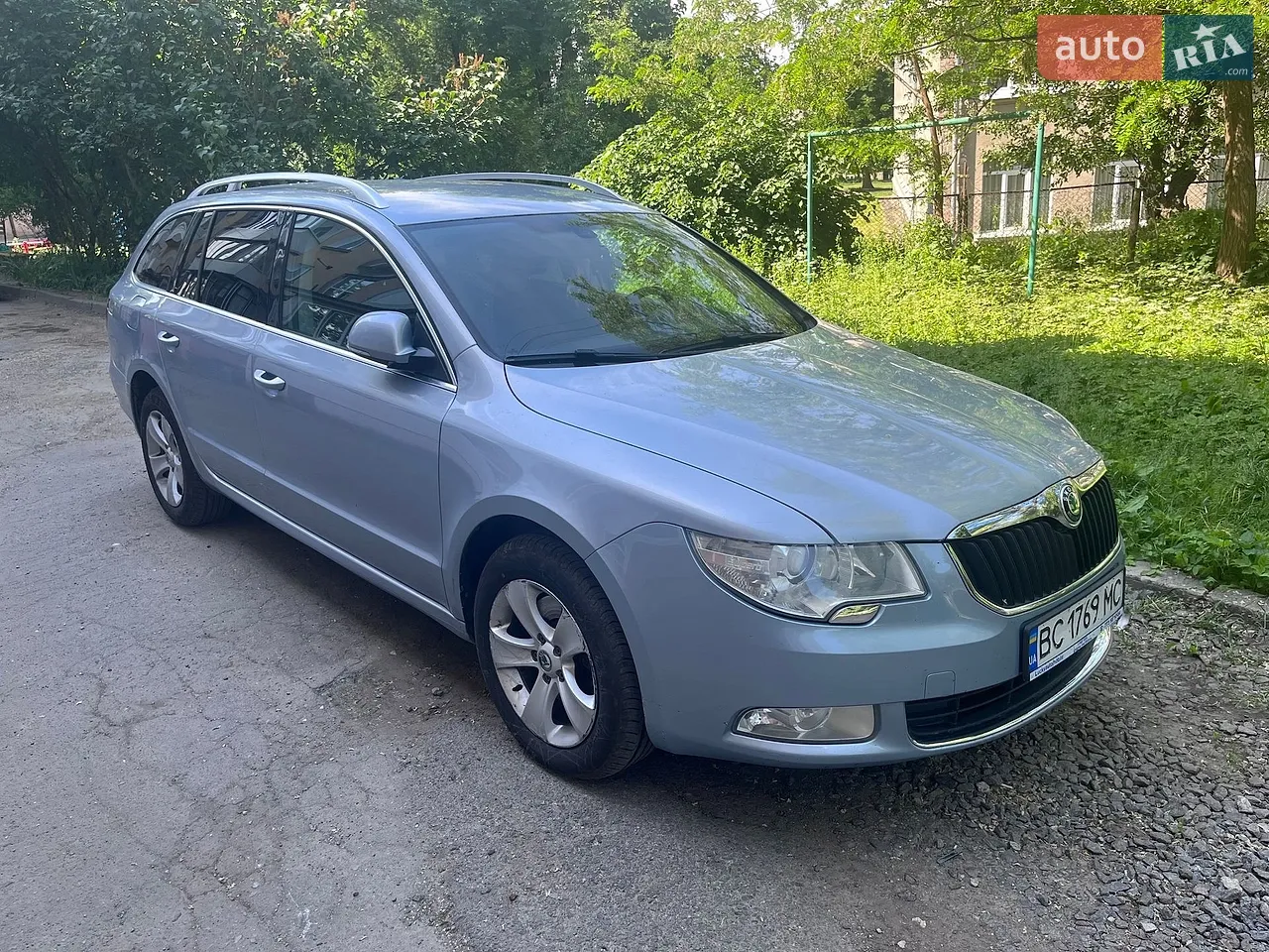 2011 Skoda Superb - мініатюра 12