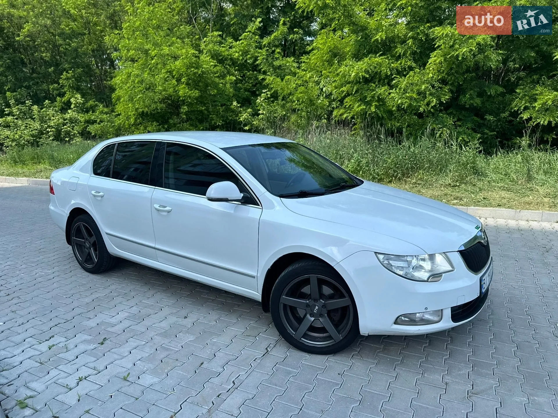 2010 Skoda Superb - мініатюра 5