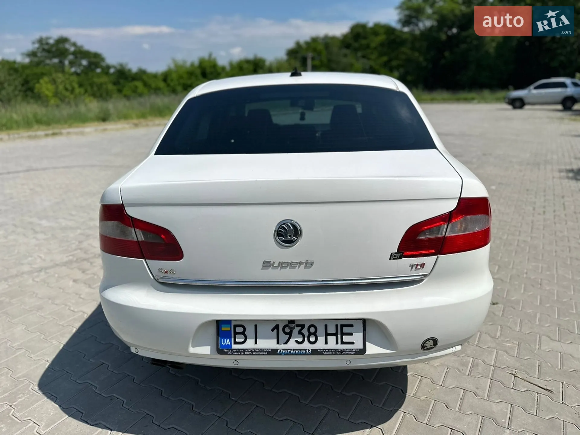 2010 Skoda Superb - мініатюра 16
