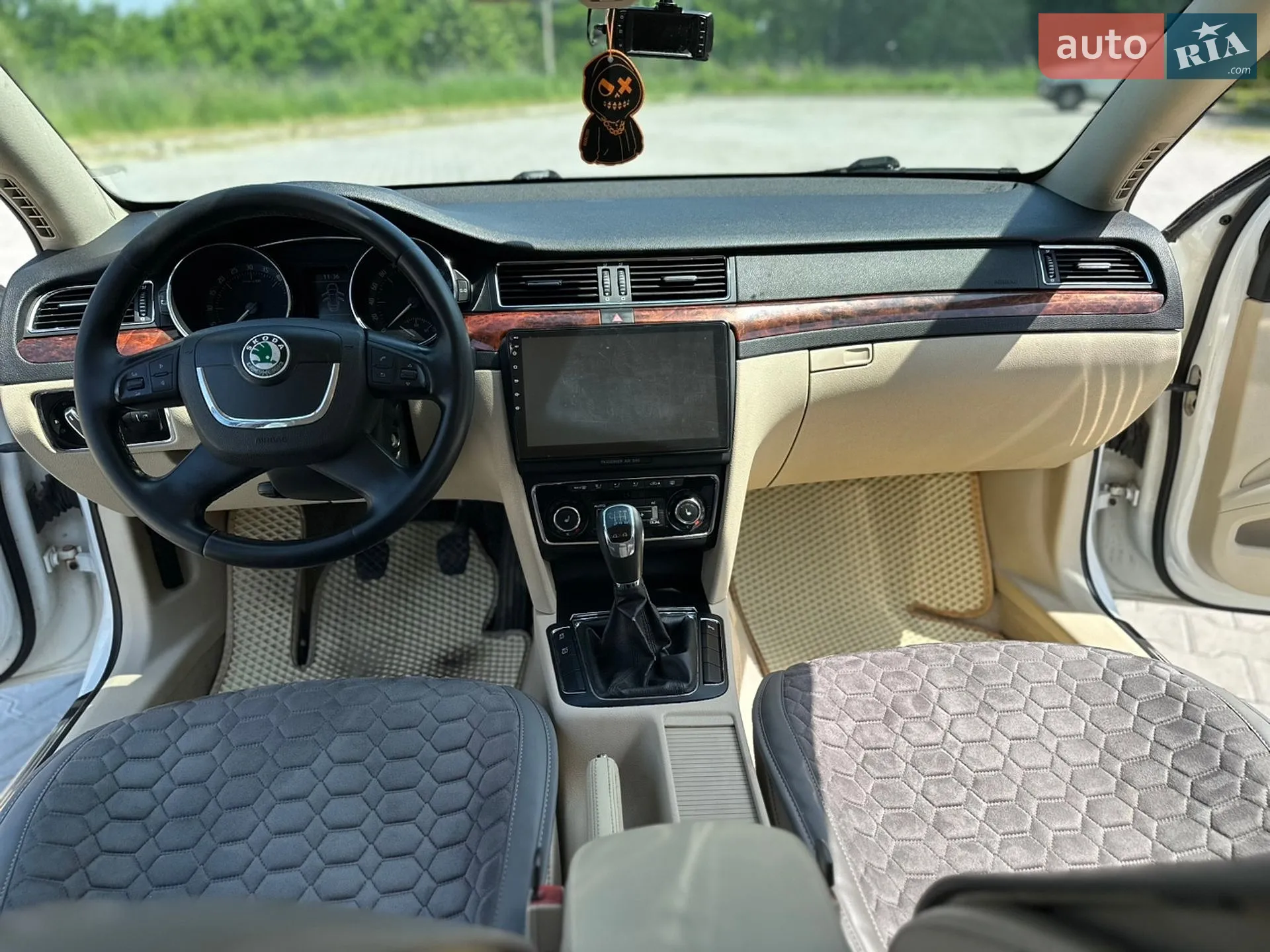 2010 Skoda Superb - мініатюра 18