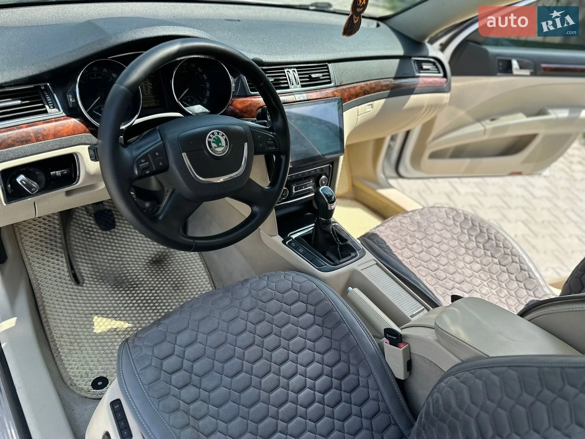 2010 Skoda Superb - мініатюра 20