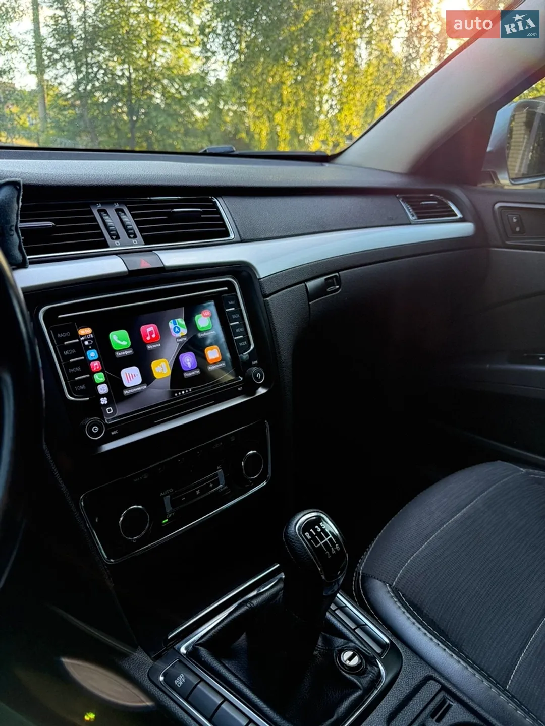 2011 Skoda Superb - мініатюра 10