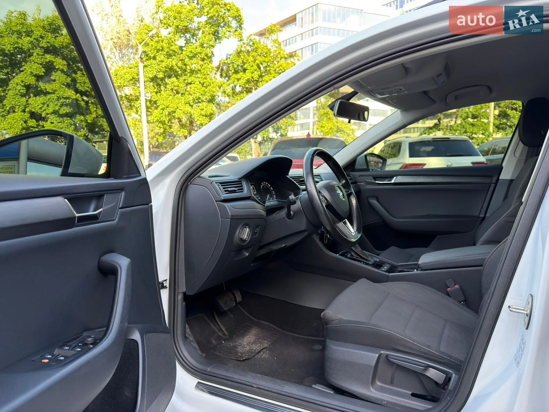 2016 Skoda Superb - мініатюра 28