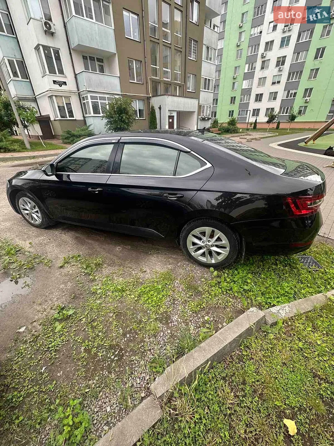 2017 Skoda Superb - мініатюра 3