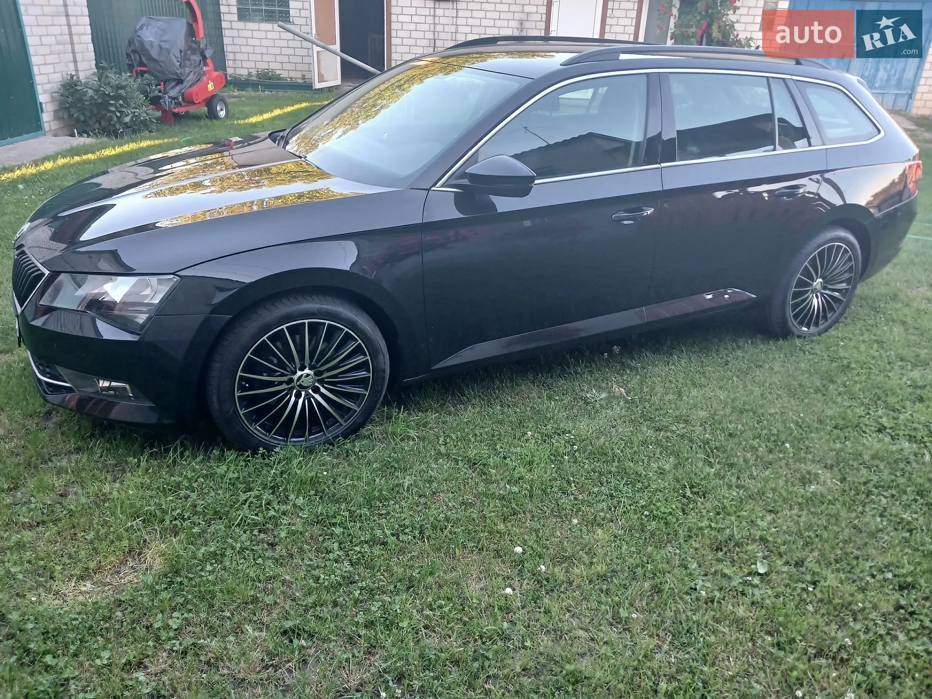 2017 Skoda Superb - мініатюра 2