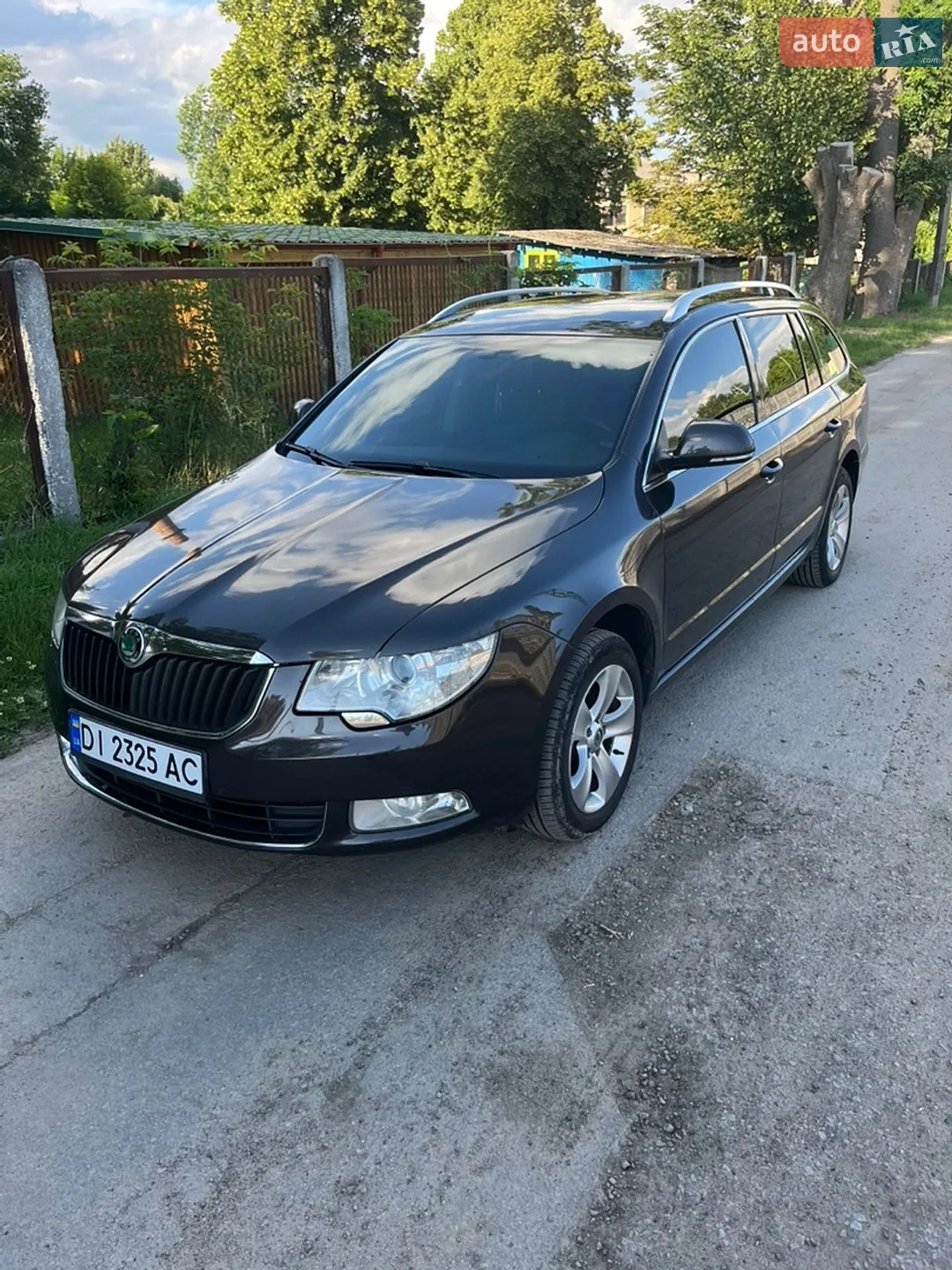 2011 Skoda Superb - мініатюра 2