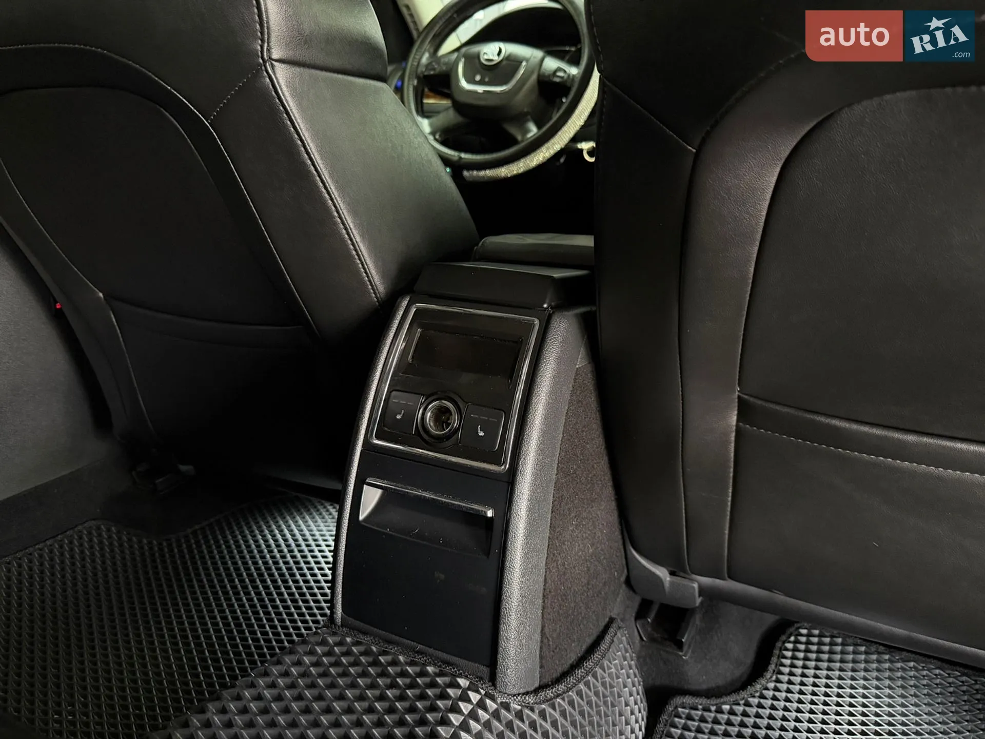 2010 Skoda Superb - мініатюра 20