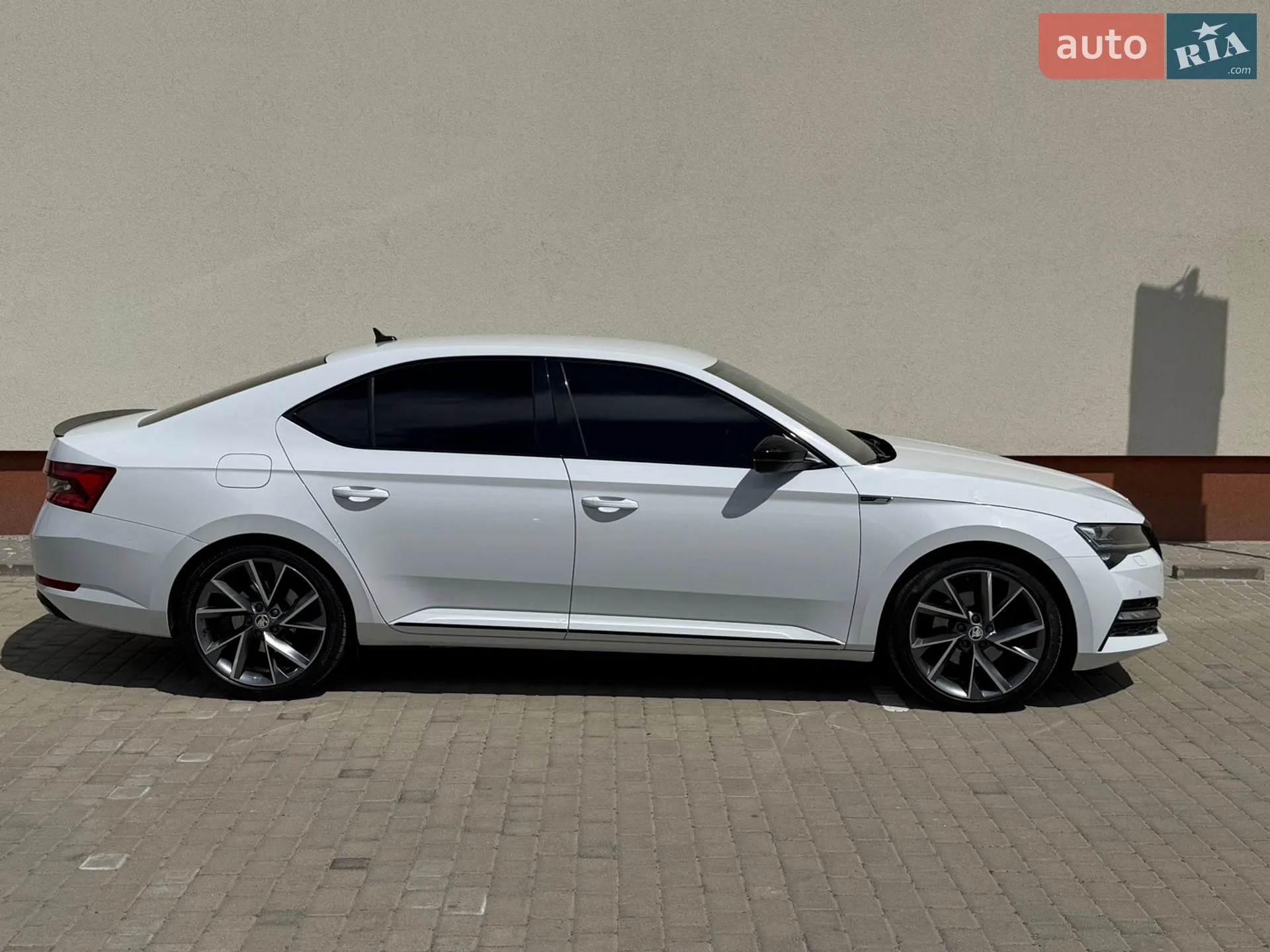 2020 Skoda Superb - мініатюра 2