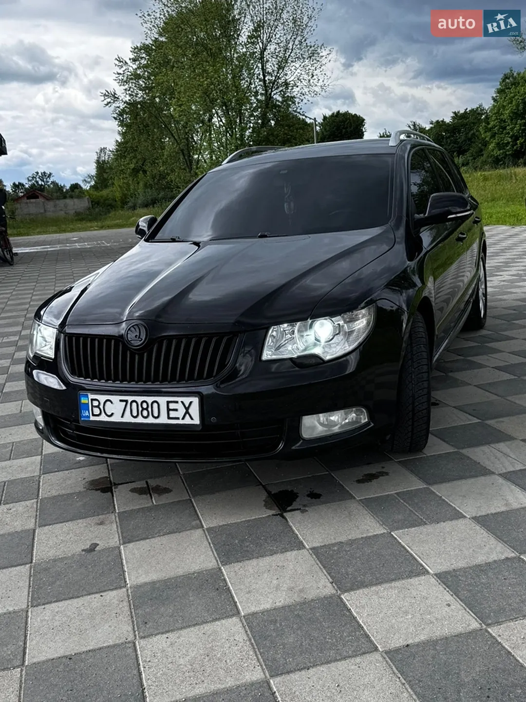 2010 Skoda Superb - мініатюра 5