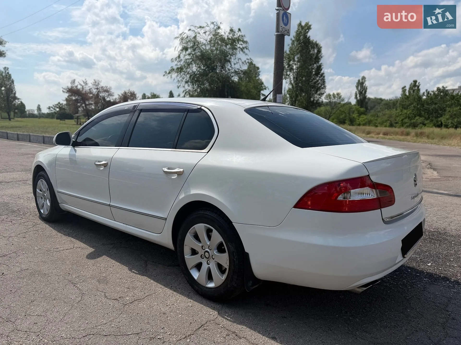 2012 Skoda Superb - мініатюра 7