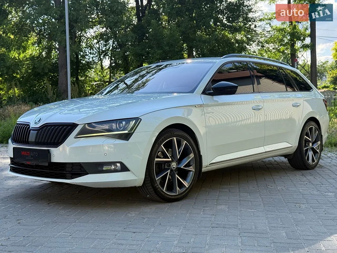 2018 Volkswagen Touareg - мініатюра 26