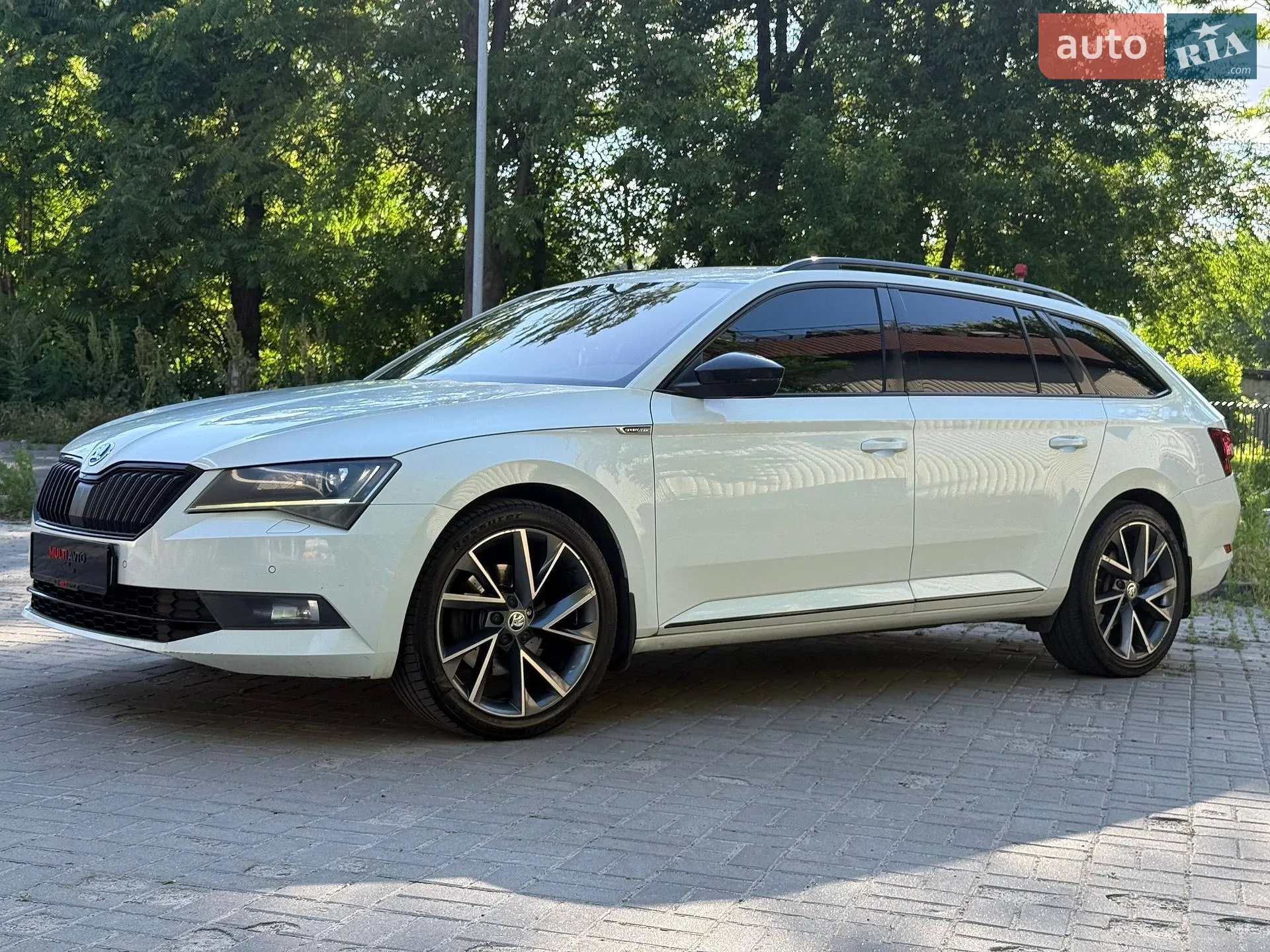 2017 Skoda Superb - мініатюра 3