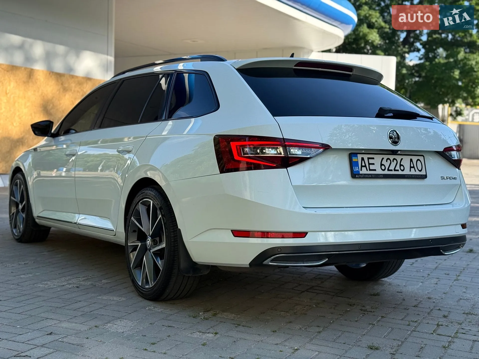2017 Skoda Superb - мініатюра 15
