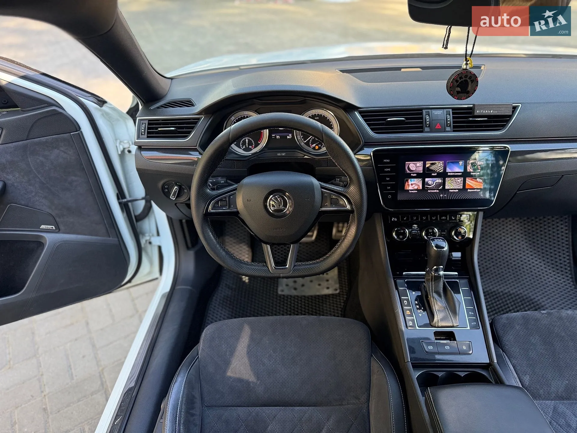 2017 Skoda Superb - мініатюра 26