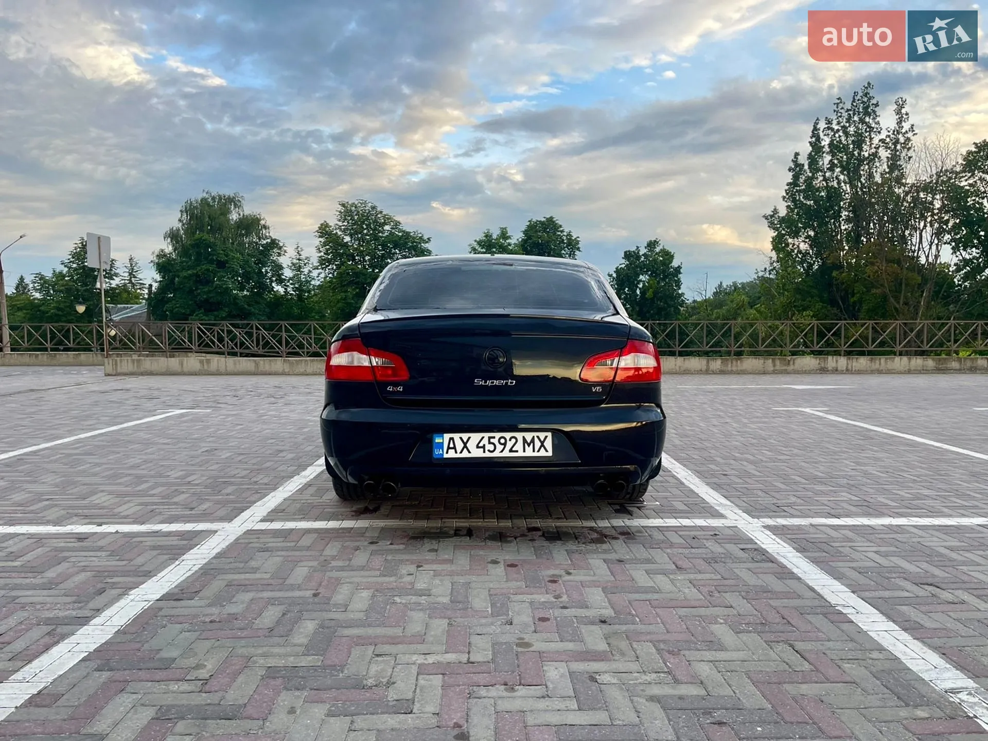 2011 Skoda Superb - мініатюра 4