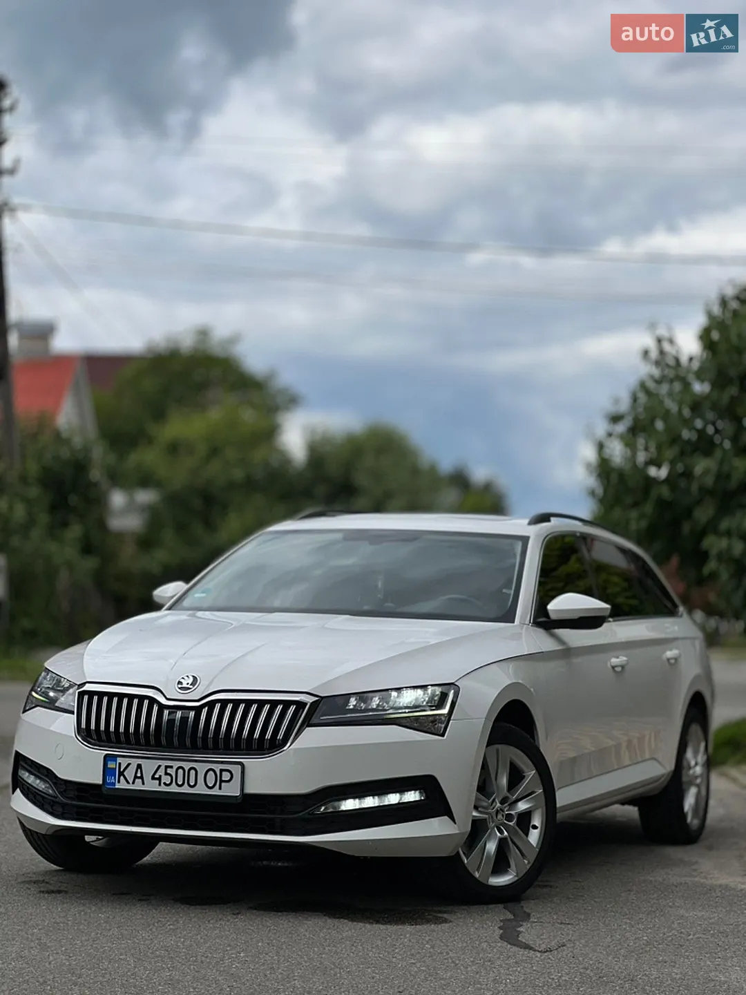 2019 Skoda Superb - фото 1