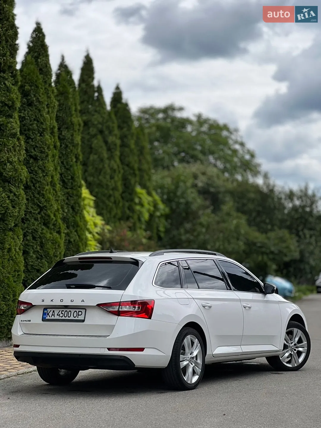 2019 Skoda Superb - мініатюра 2