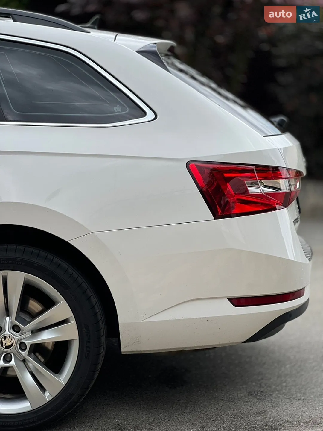 2019 Skoda Superb - мініатюра 8