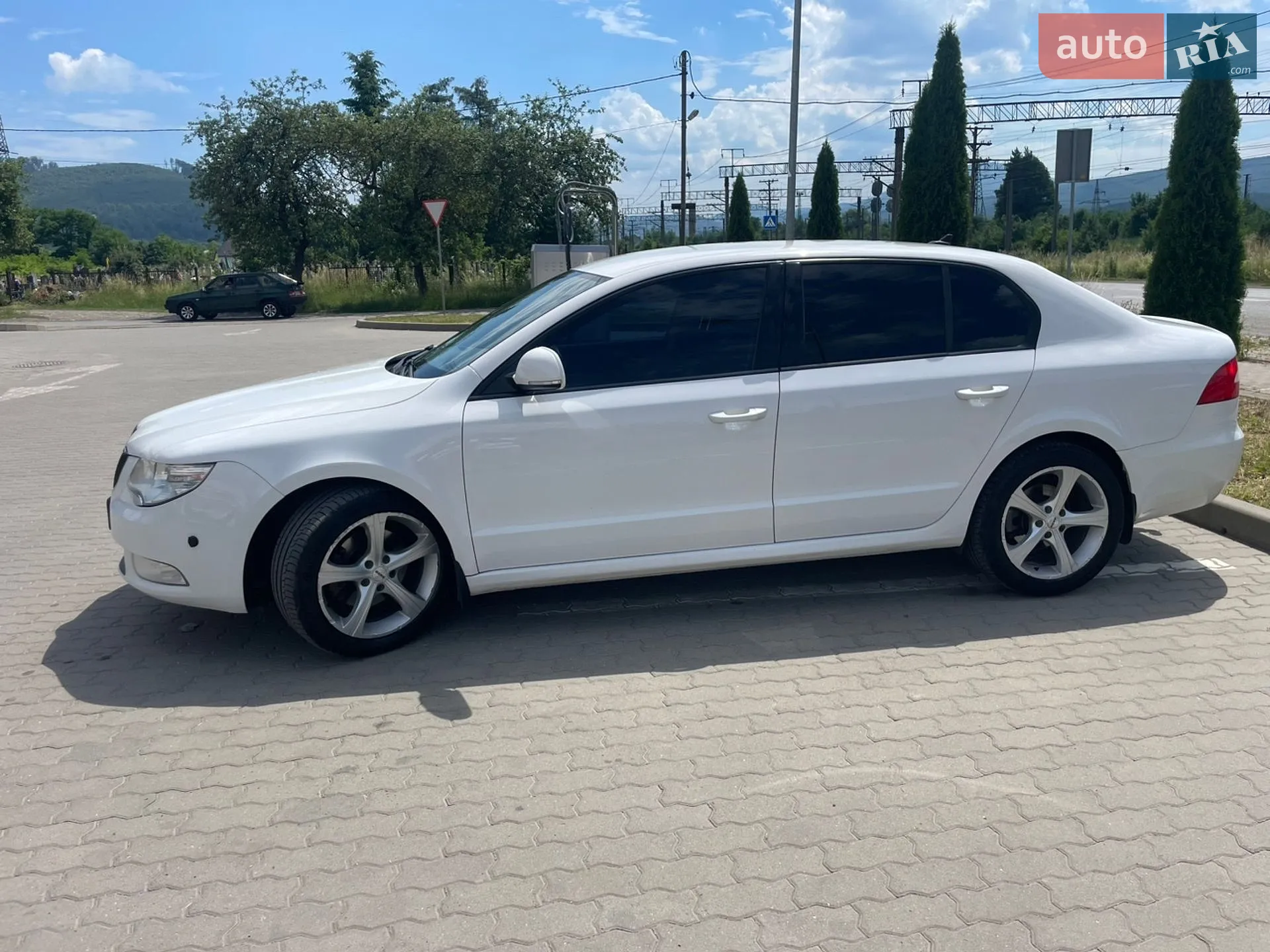 2012 Skoda Superb - мініатюра 2
