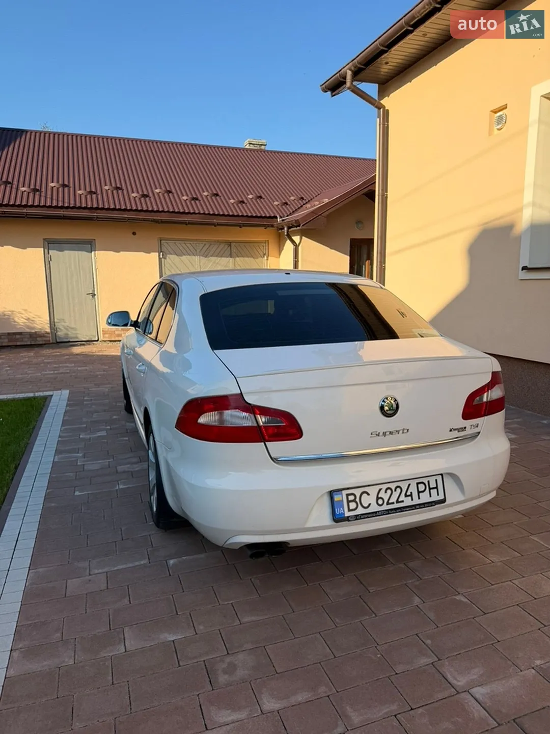 2012 Skoda Superb - мініатюра 8