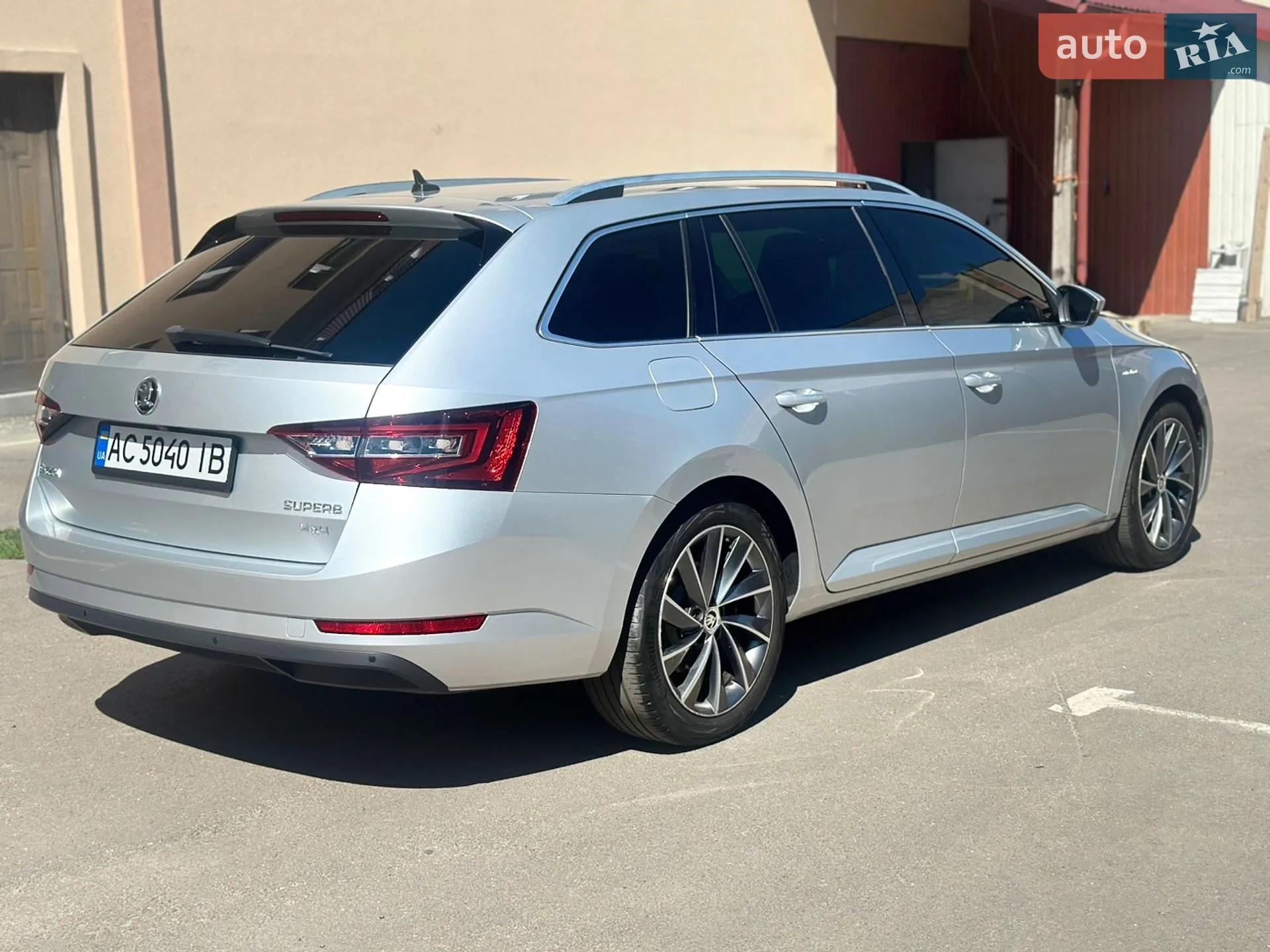 2017 Skoda Superb - мініатюра 3