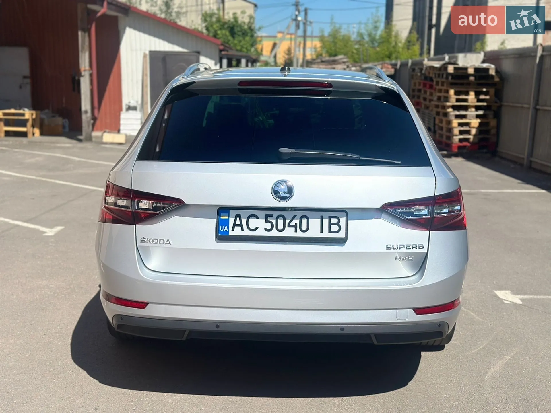 2017 Skoda Superb - мініатюра 10