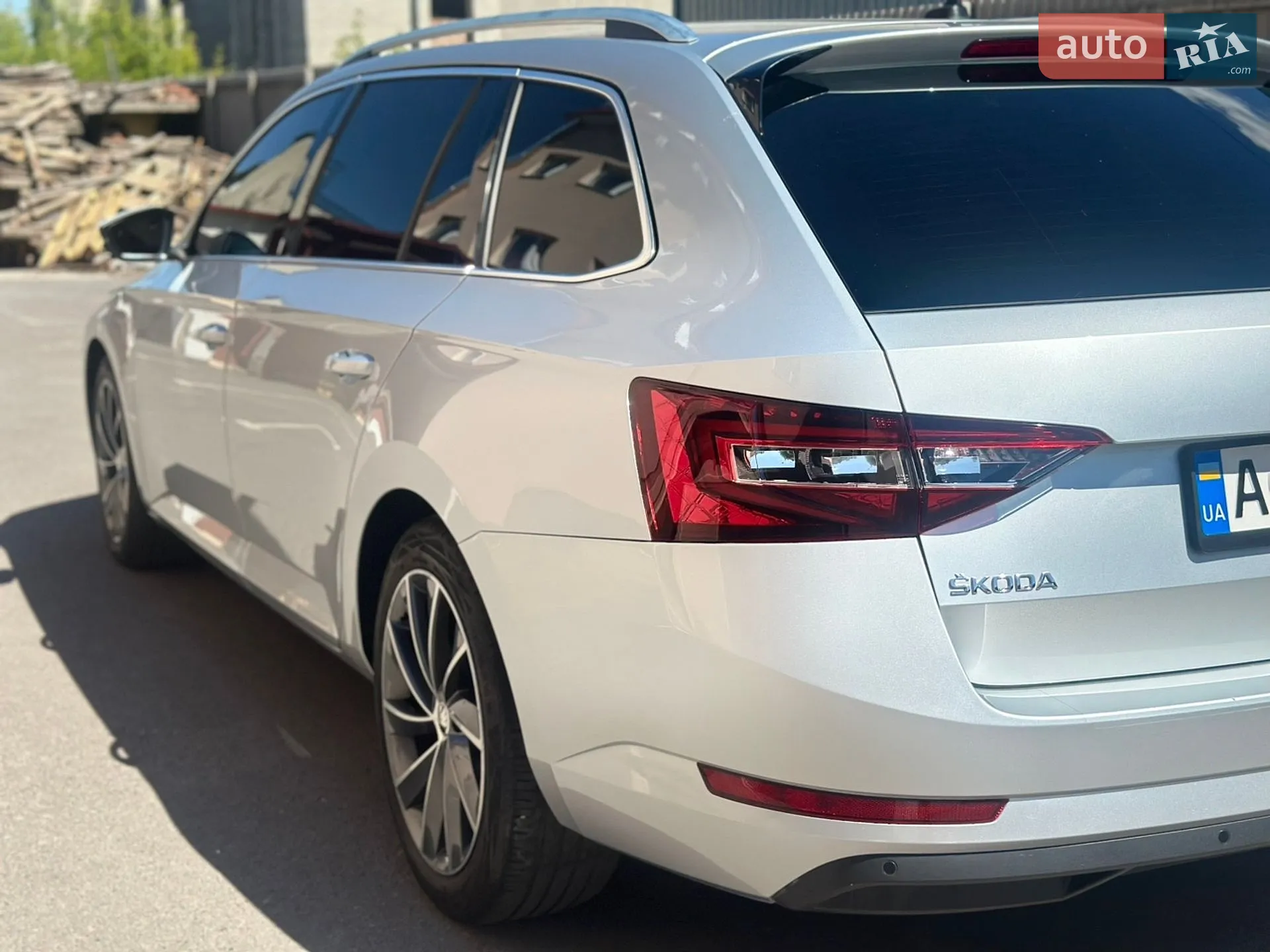 2017 Skoda Superb - мініатюра 14