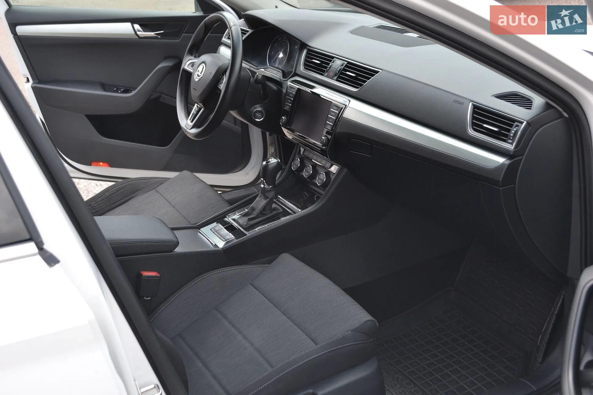 2016 Skoda Superb - мініатюра 24