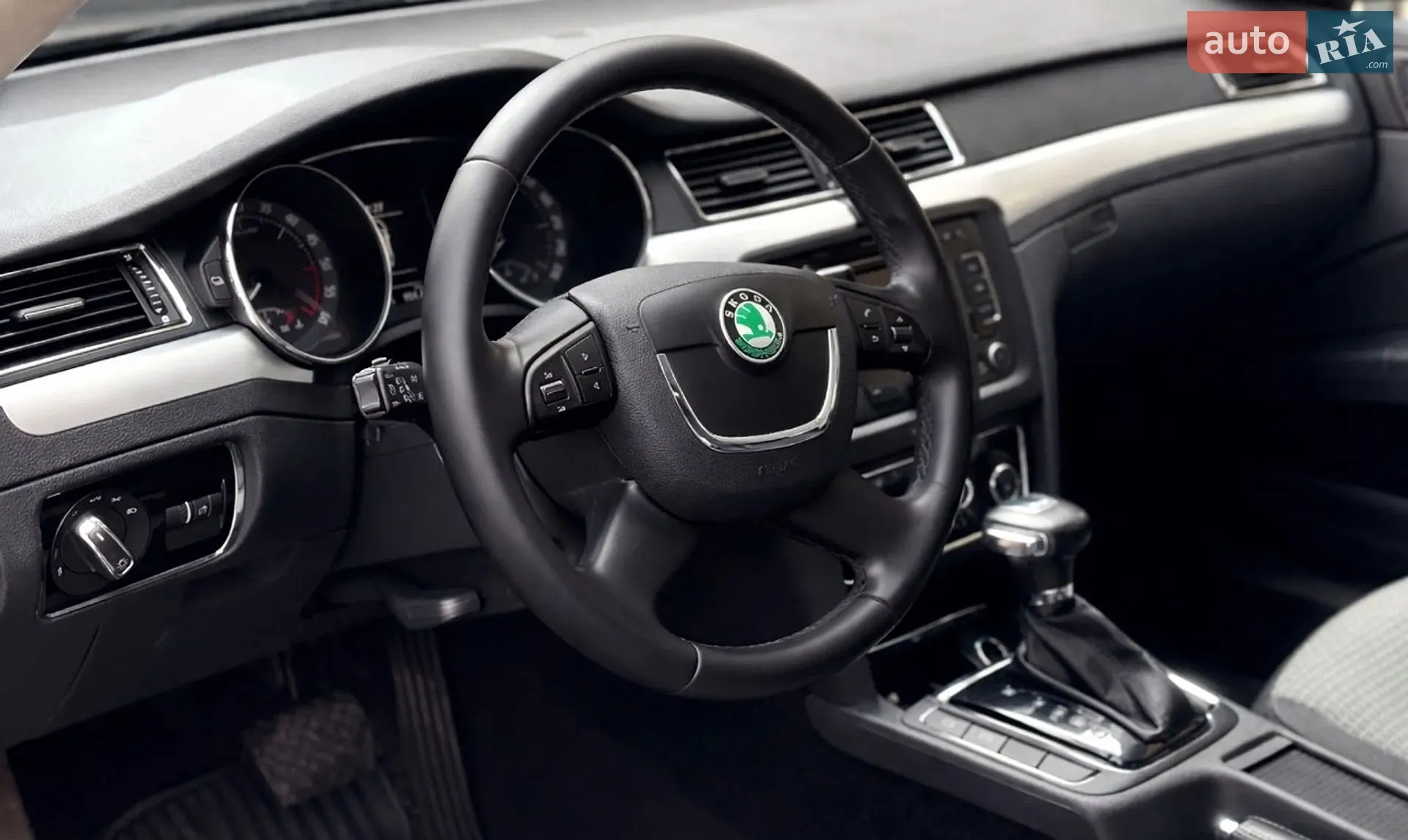 2011 Skoda Superb - мініатюра 32