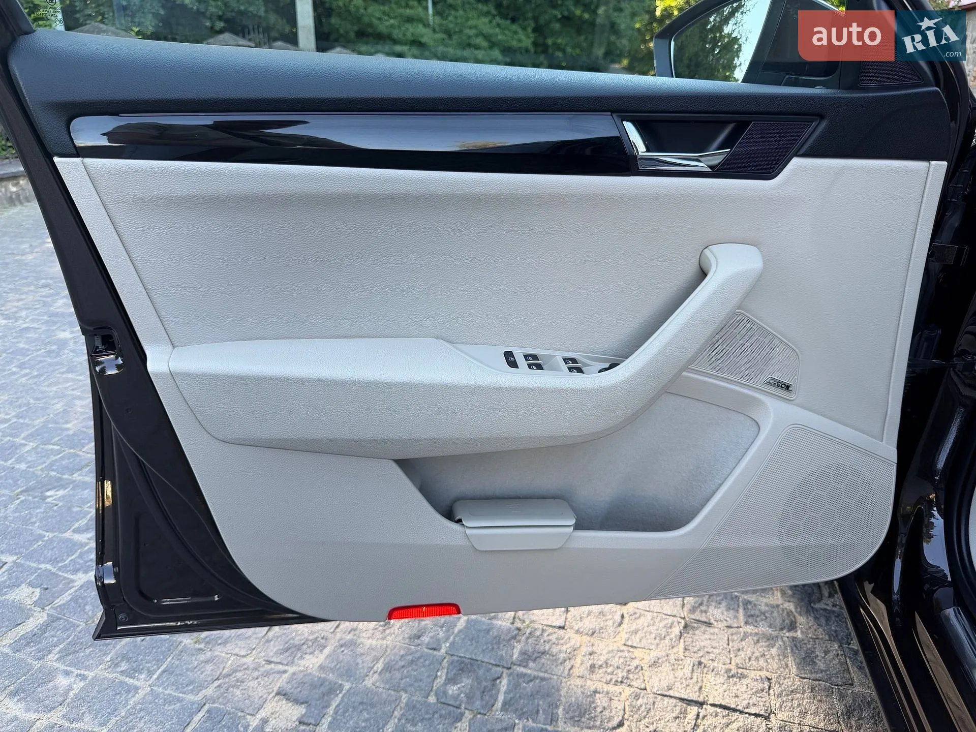 2016 Skoda Superb - мініатюра 20