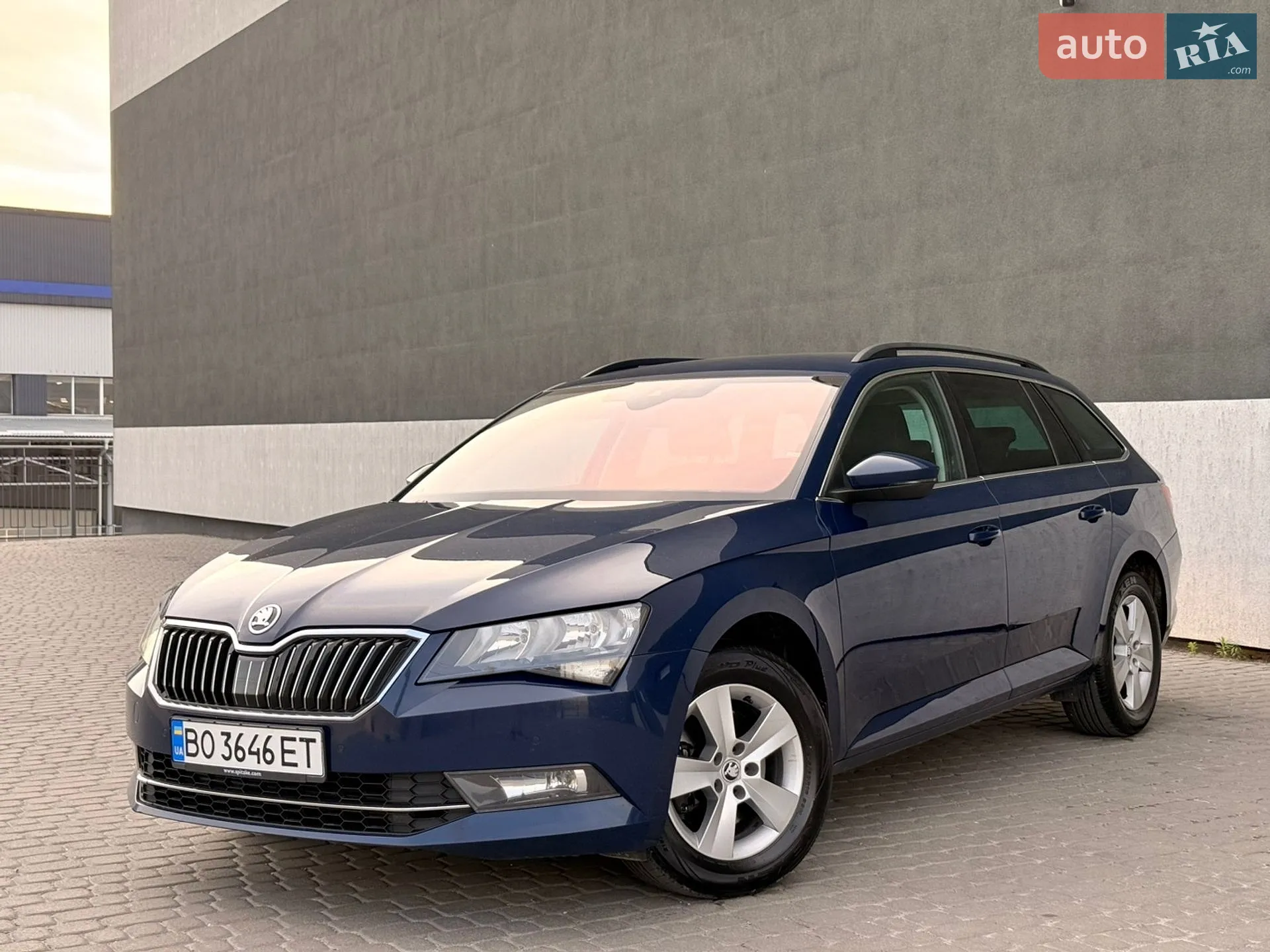 2017 Skoda Superb - мініатюра 2