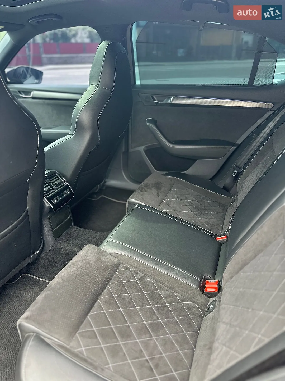 2020 Skoda Superb - мініатюра 10