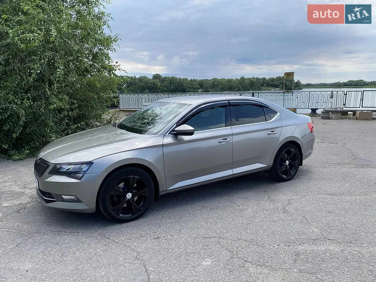 2017 Skoda Superb - мініатюра 18