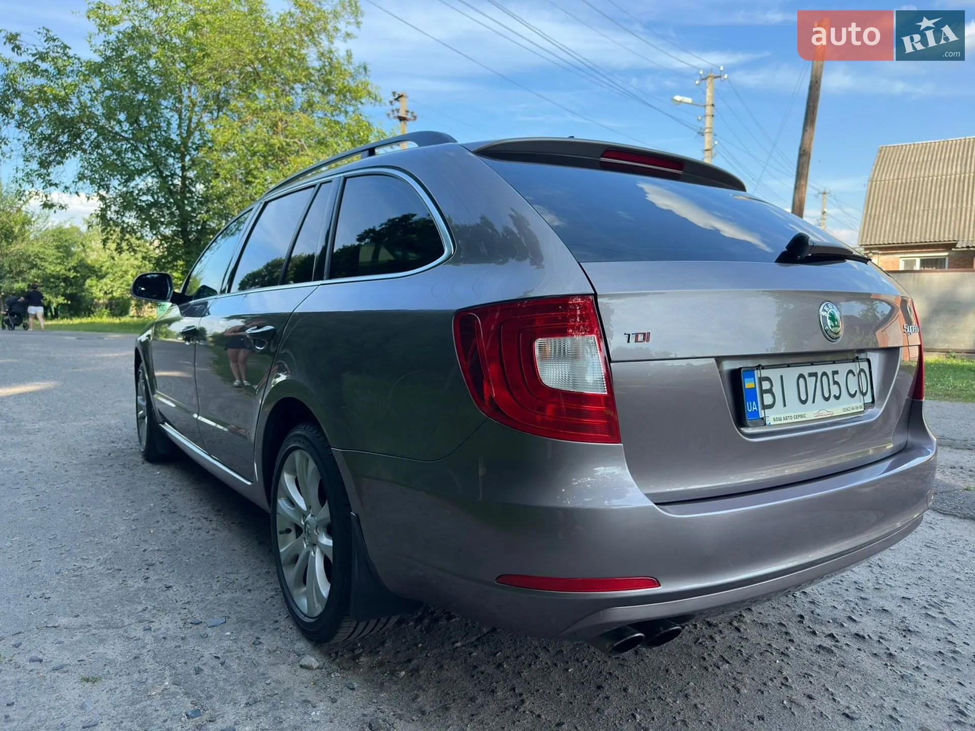 2011 Skoda Superb - мініатюра 11