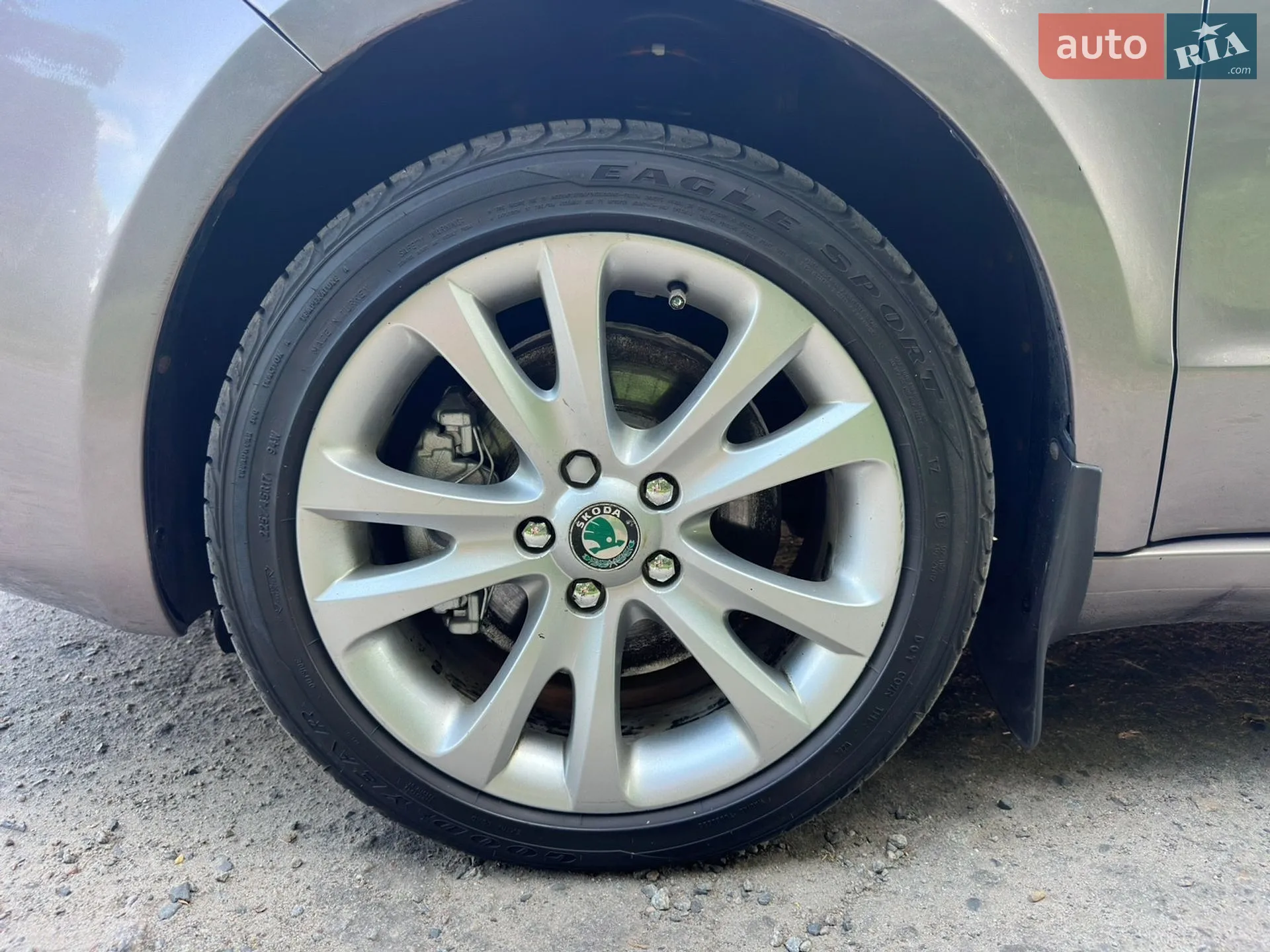2011 Skoda Superb - мініатюра 23