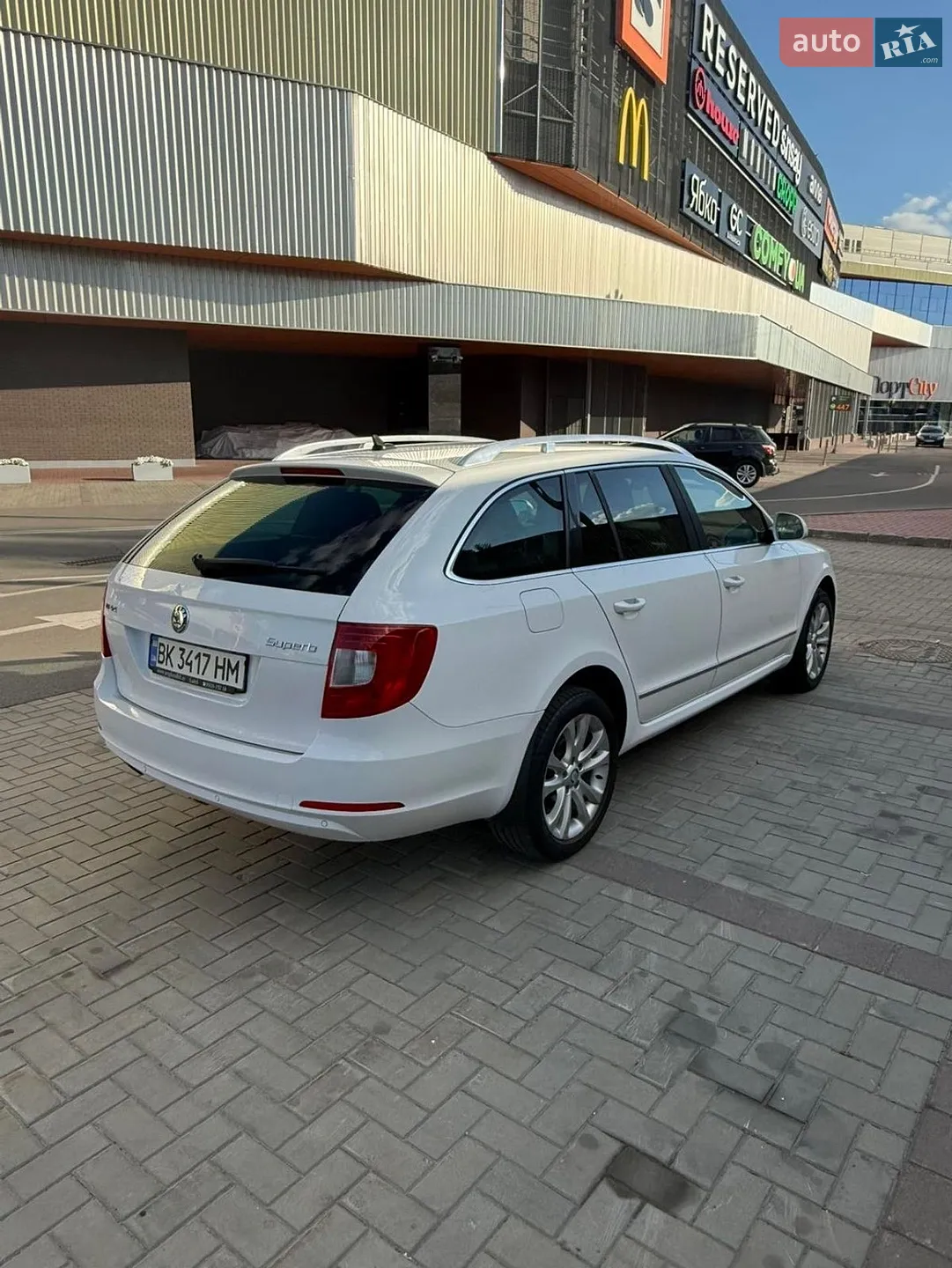 2011 Skoda Superb - мініатюра 5